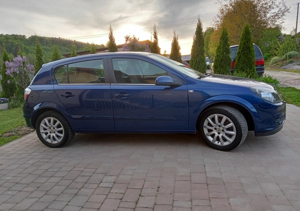 Opel Astra cena 11900 przebieg: 157000, rok produkcji 2004 z Pieniężno małe 191